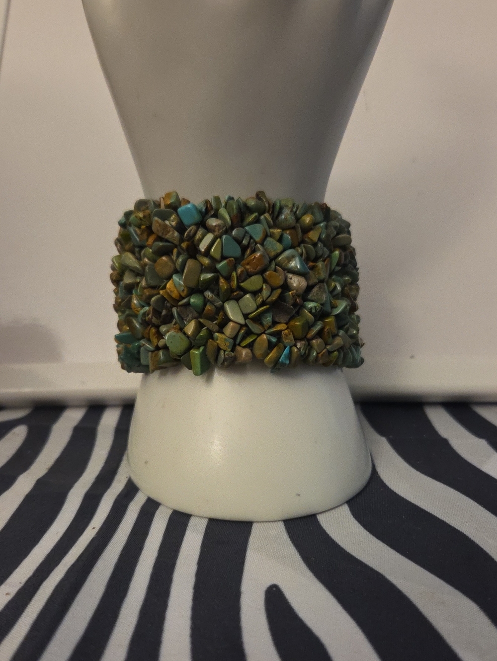 Green Turquoise Chip Stretch Bracelet
